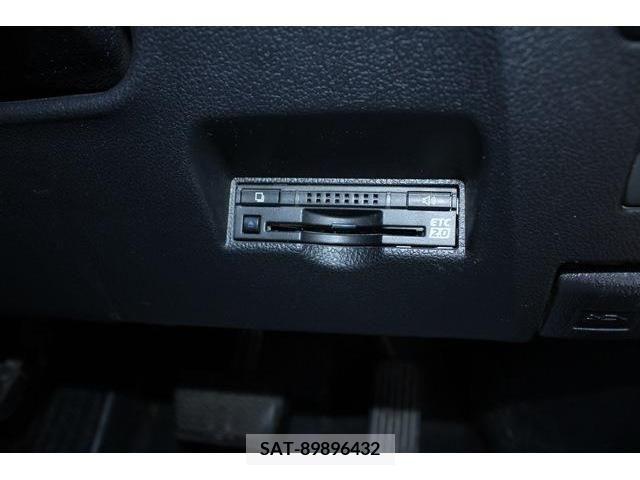 Toyota PRIUS PHV 2017-03 236001-3