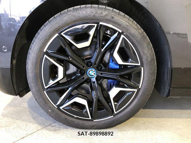Bmw IX 2022-02 221432-4