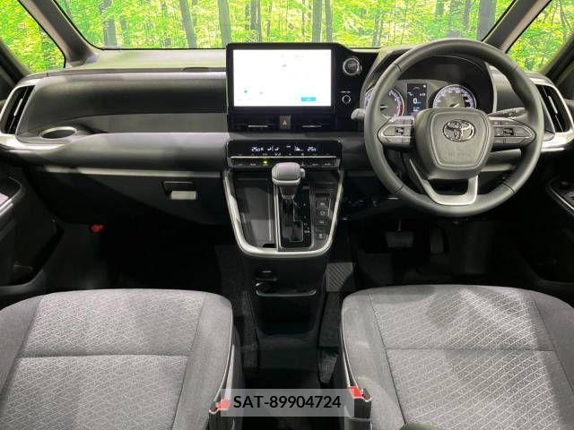 Toyota VOXY 2023-05 289280-1
