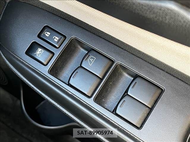 Nissan NOTE 2017-07 220206-17