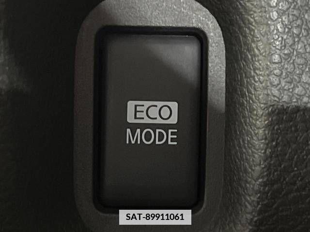 Nissan CUBE 2013-07 379694-6