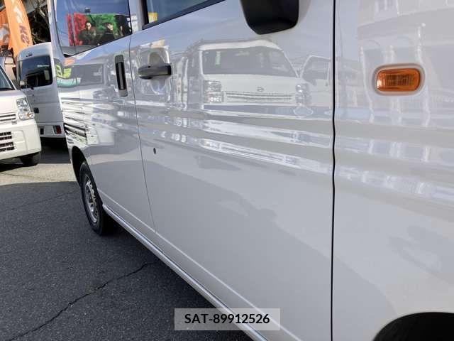 Honda N-VAN 2019-05 307943-15