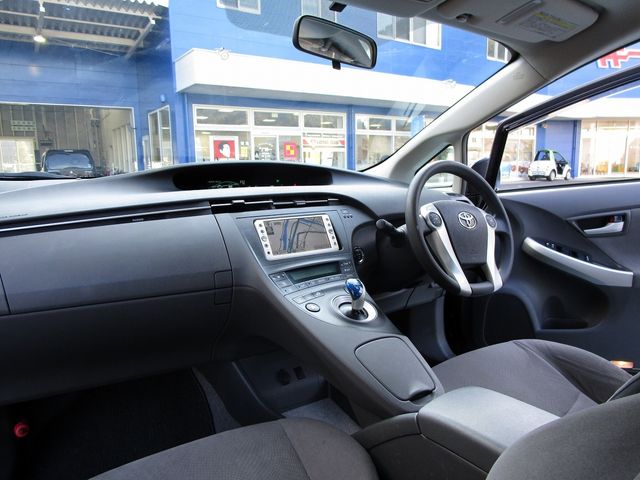 Toyota PRIUS 2011-01 3513-22