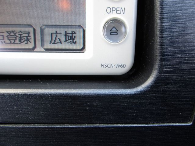 Toyota PRIUS 2011-01 3513-9