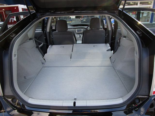 Toyota PRIUS 2011-01 3513-26