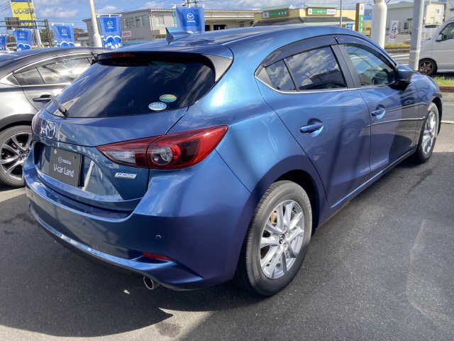 Mazda AXELA SPORT 2018-05 13584-7