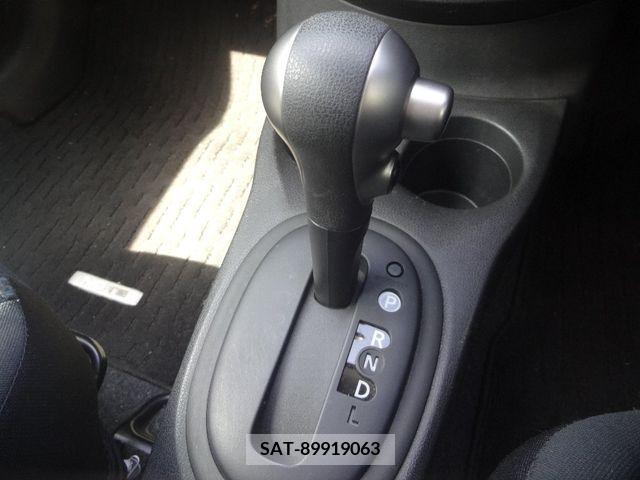 Nissan NOTE 2013-09 239057-17