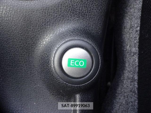 Nissan NOTE 2013-09 239057-18