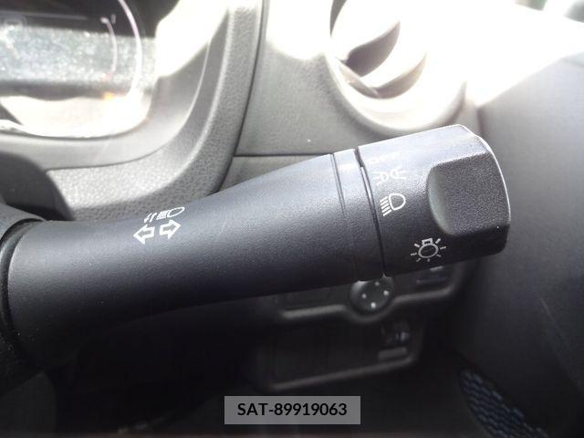 Nissan NOTE 2013-09 239057-20