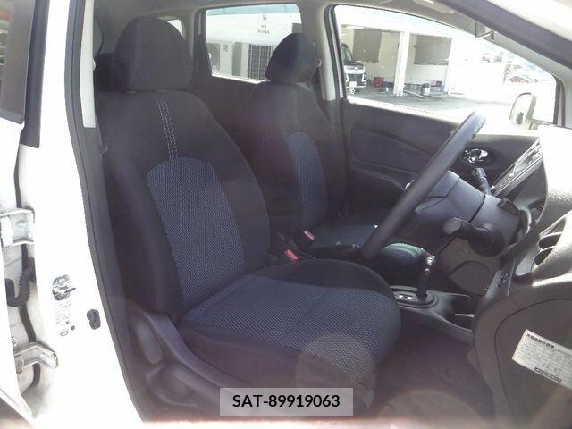 Nissan NOTE 2013-09 239057-6