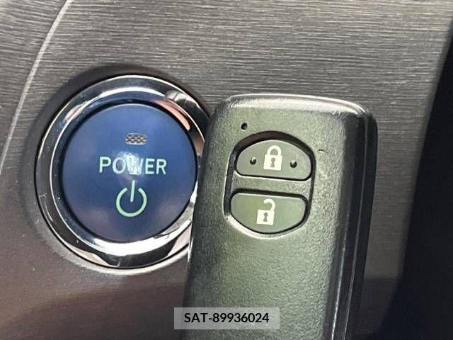 Toyota PRIUS 2014-10 375471-5