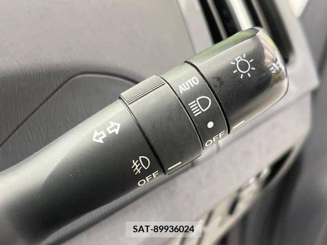 Toyota PRIUS 2014-10 375471-4