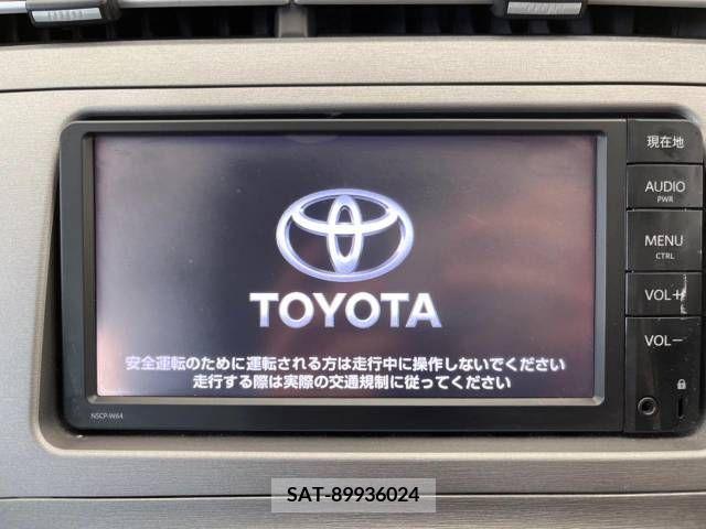 Toyota PRIUS 2014-10 375471-2
