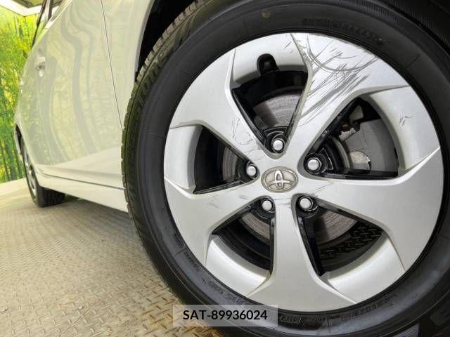 Toyota PRIUS 2014-10 375471-13