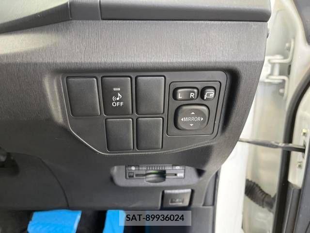 Toyota PRIUS 2014-10 375471-6