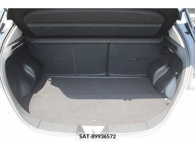 Nissan LEAF 2019-03 374252-17