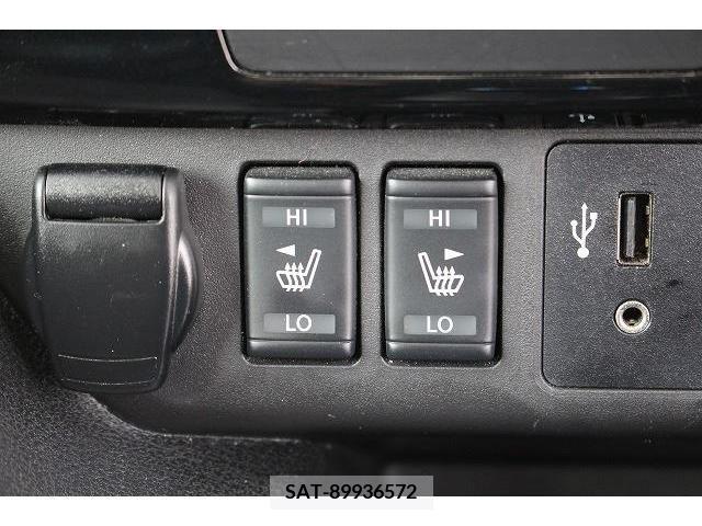 Nissan LEAF 2019-03 374252-5
