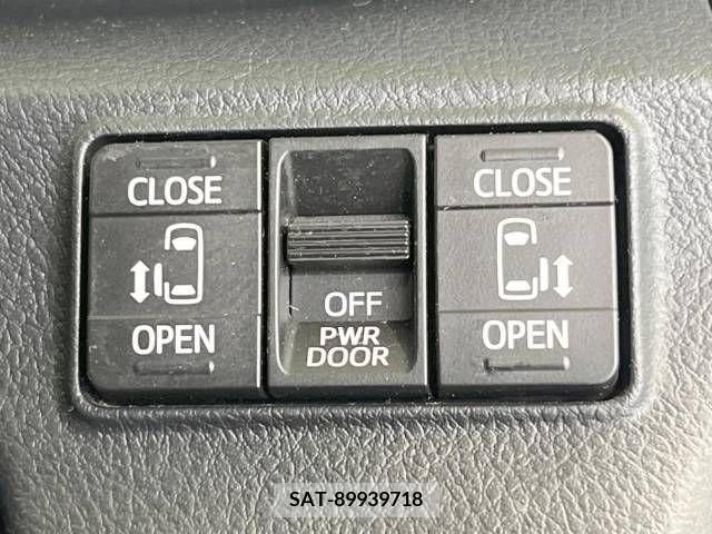 Toyota SIENTA 2016-03 313750-4