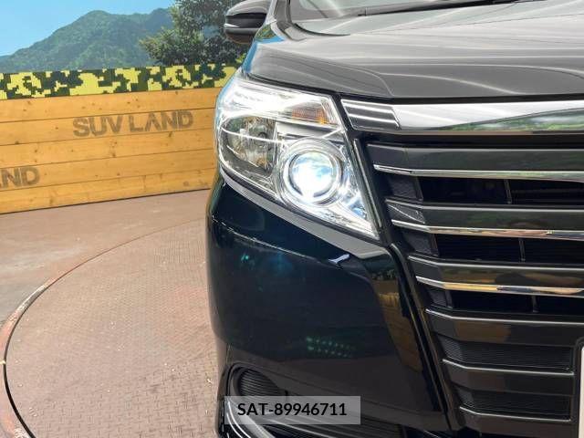 Toyota NOAH 2016-04 321475-13