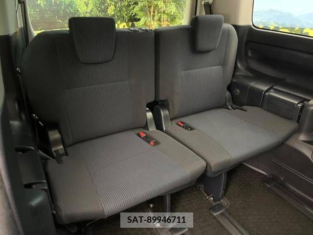 Toyota NOAH 2016-04 321475-10