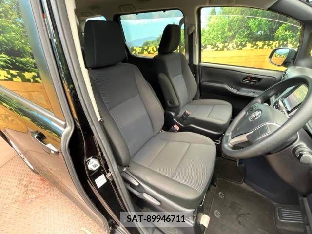 Toyota NOAH 2016-04 321475-8