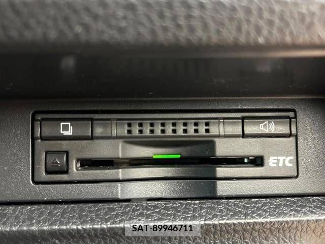 Toyota NOAH 2016-04 321475-5