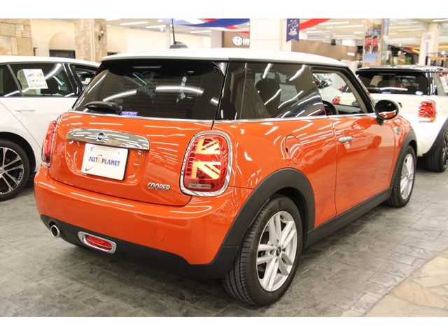 Bmw MINI 2018-11 10157-23