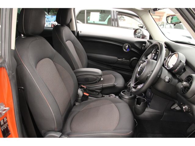 Bmw MINI 2018-11 10157-17