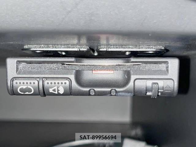 Nissan NOTE 2017-04 305380-6