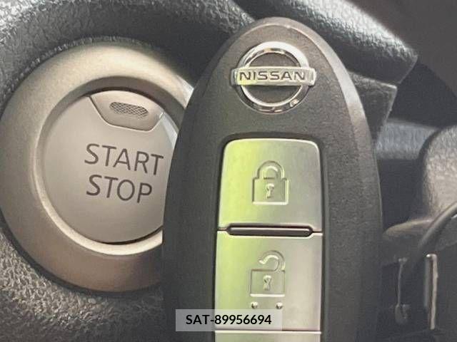 Nissan NOTE 2017-04 305380-7