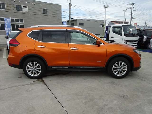 Nissan X-TRAIL 2017-05 14964-10