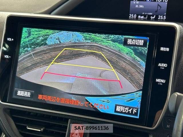 Toyota VOXY 2017-12 236688-4