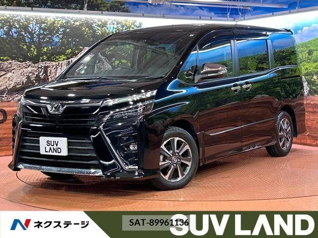 Toyota VOXY 2017-12 236688-0