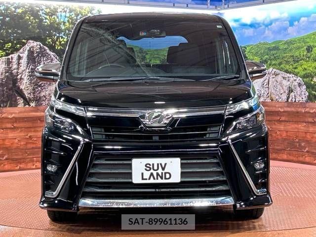 Toyota VOXY 2017-12 236688-14