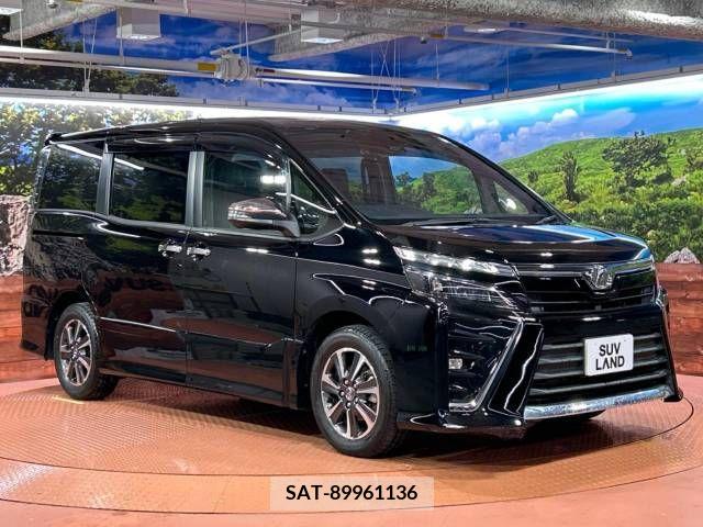 Toyota VOXY 2017-12 236688-16