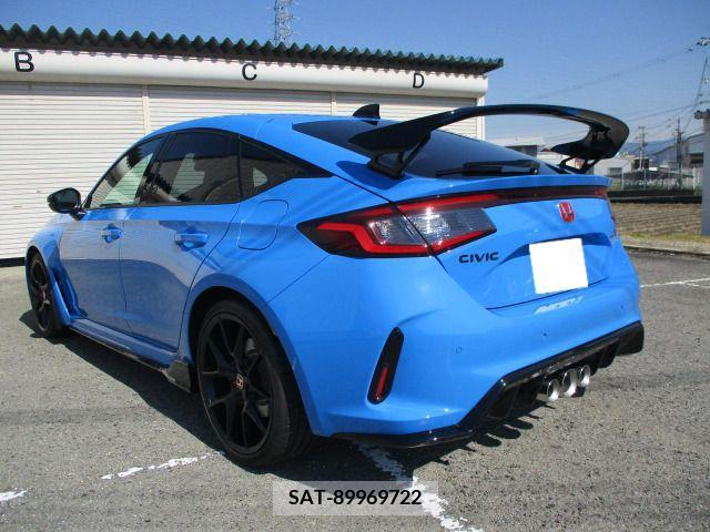 Honda CIVIC 2024-01 295642-6