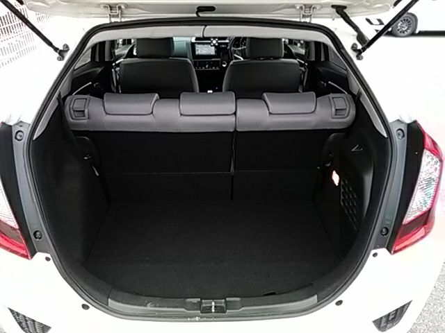 Honda FIT HYBRID 2017-03 183201-13