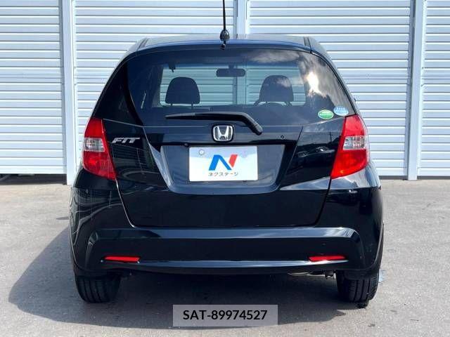 Honda FIT 2013-08 390833-15