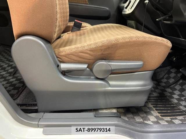 Nissan MOCO 2013-10 324587-7
