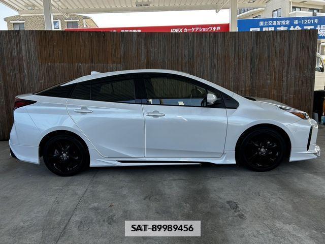Toyota PRIUS 2021-07 228473-5