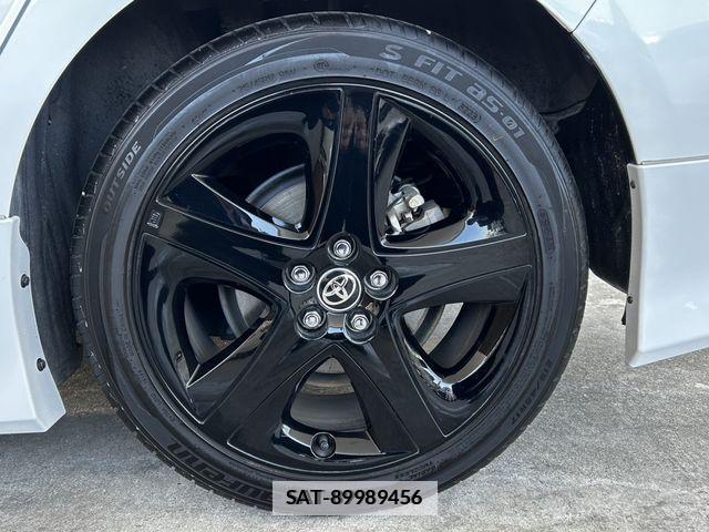 Toyota PRIUS 2021-07 228473-9