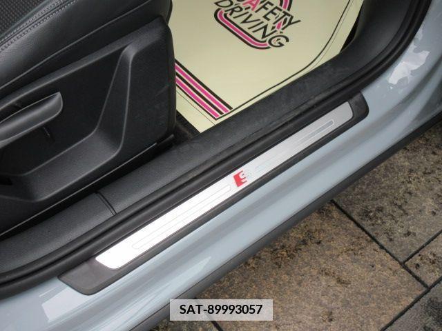 Audi Q2 2021-10 335419-22