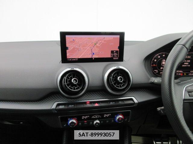 Audi Q2 2021-10 335419-16