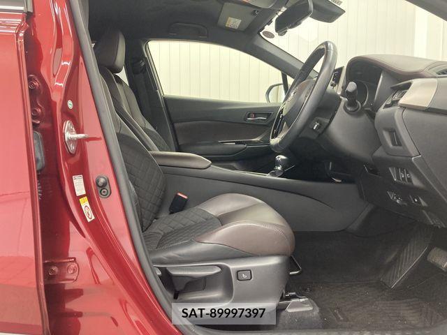 Toyota C-HR 2017-09 264245-4