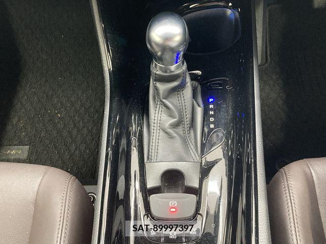 Toyota C-HR 2017-09 264245-11