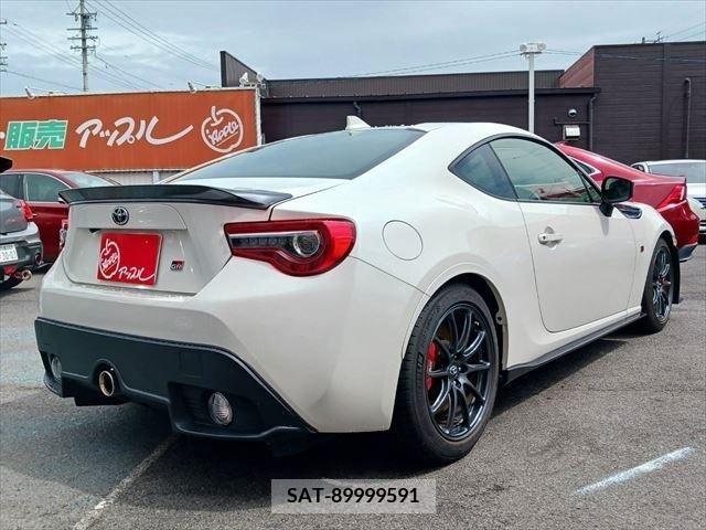 Toyota 86 2018-02 332571-16