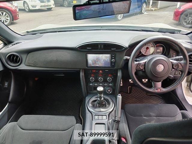 Toyota 86 2018-02 332571-2