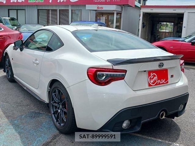 Toyota 86 2018-02 332571-17