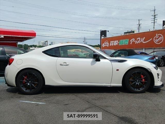 Toyota 86 2018-02 332571-14