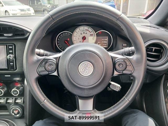 Toyota 86 2018-02 332571-9